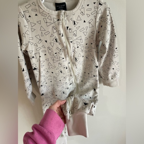 Little Bipsy Triangle 2 Way Zip Romper - Almond Off White - Size 2T - 3T - Picture 3 of 7